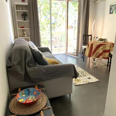 Appartement Balcon, Centre Ville, Proximité Plages, Commerces, Restaurants, Musées... Antibes