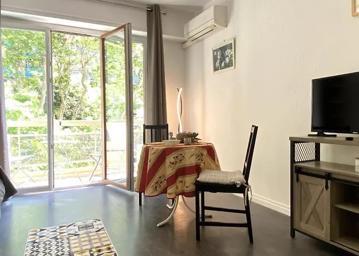 شقة Balcon, Centre Ville, Proximite Plages, Commerces, Restaurants, Musees...