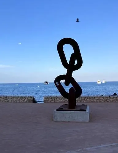 شقة Balcon, Centre Ville, Proximite Plages, Commerces, Restaurants, Musees... *