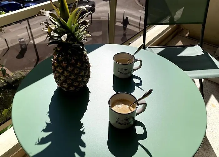 Balcon, Centre Ville, Proximite Plages, Commerces, Restaurants, Musees... شقة أنتيب