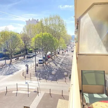 Balcon, Centre Ville, Proximite Plages, Commerces, Restaurants, Musees... Antibes