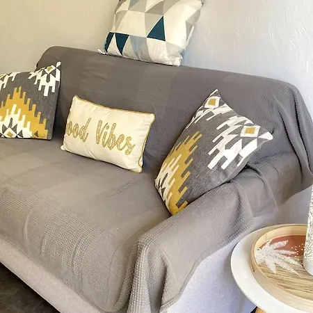 Balcon, Centre Ville, Proximite Plages, Commerces, Restaurants, Musees... *